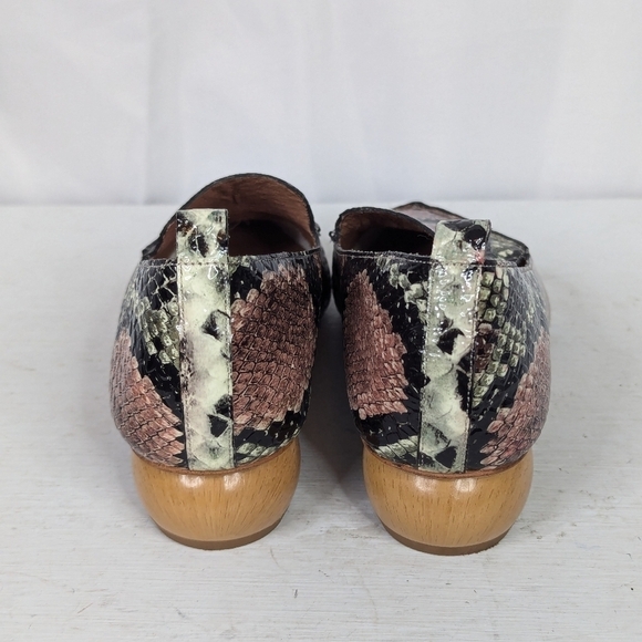 Jeffrey Campbell Viona Snakeskin Wood Heel Pointed Loafers - Picture 8 of 8